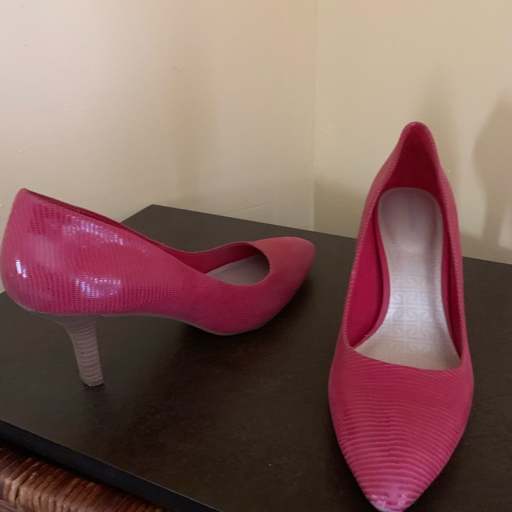 Comfortable power pumps